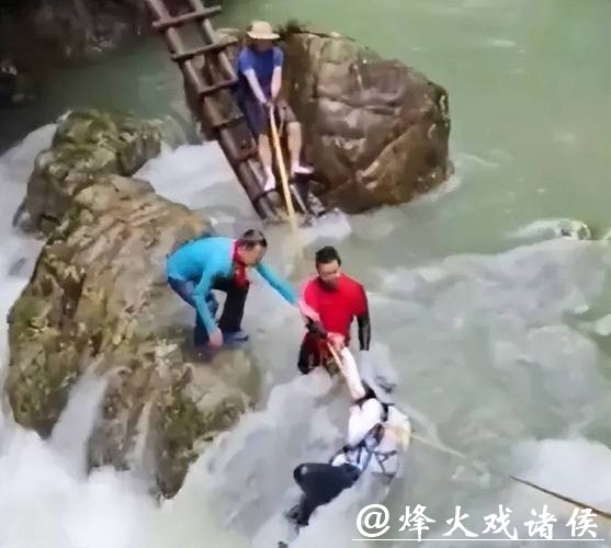 不听劝阻！驴友骑马溺水身亡 父母索赔85万被驳回：成年人自担风险